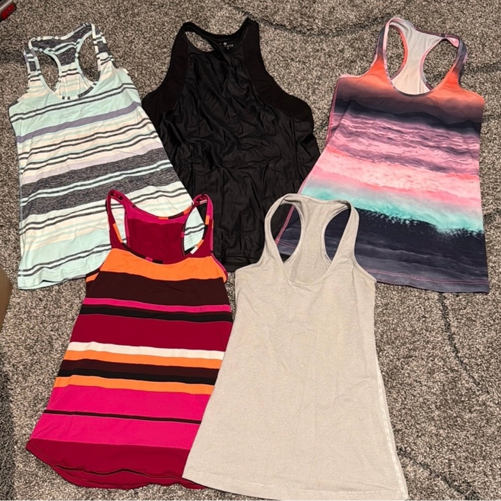 *3for$100 bundle!* 4 Lululemon and 1 Athleta Tank Bundle